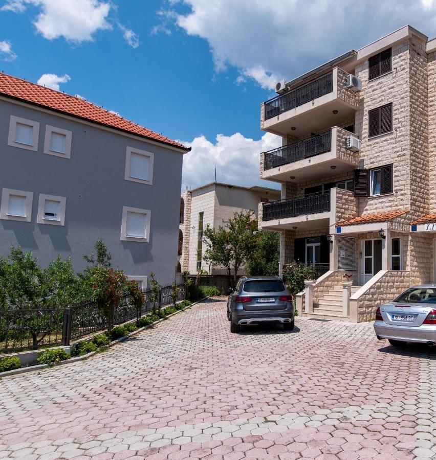 Apartments Amigos Подстрана Экстерьер фото