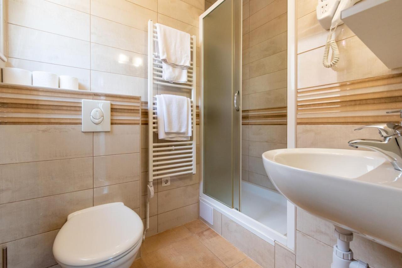 Apartments Amigos Подстрана Экстерьер фото